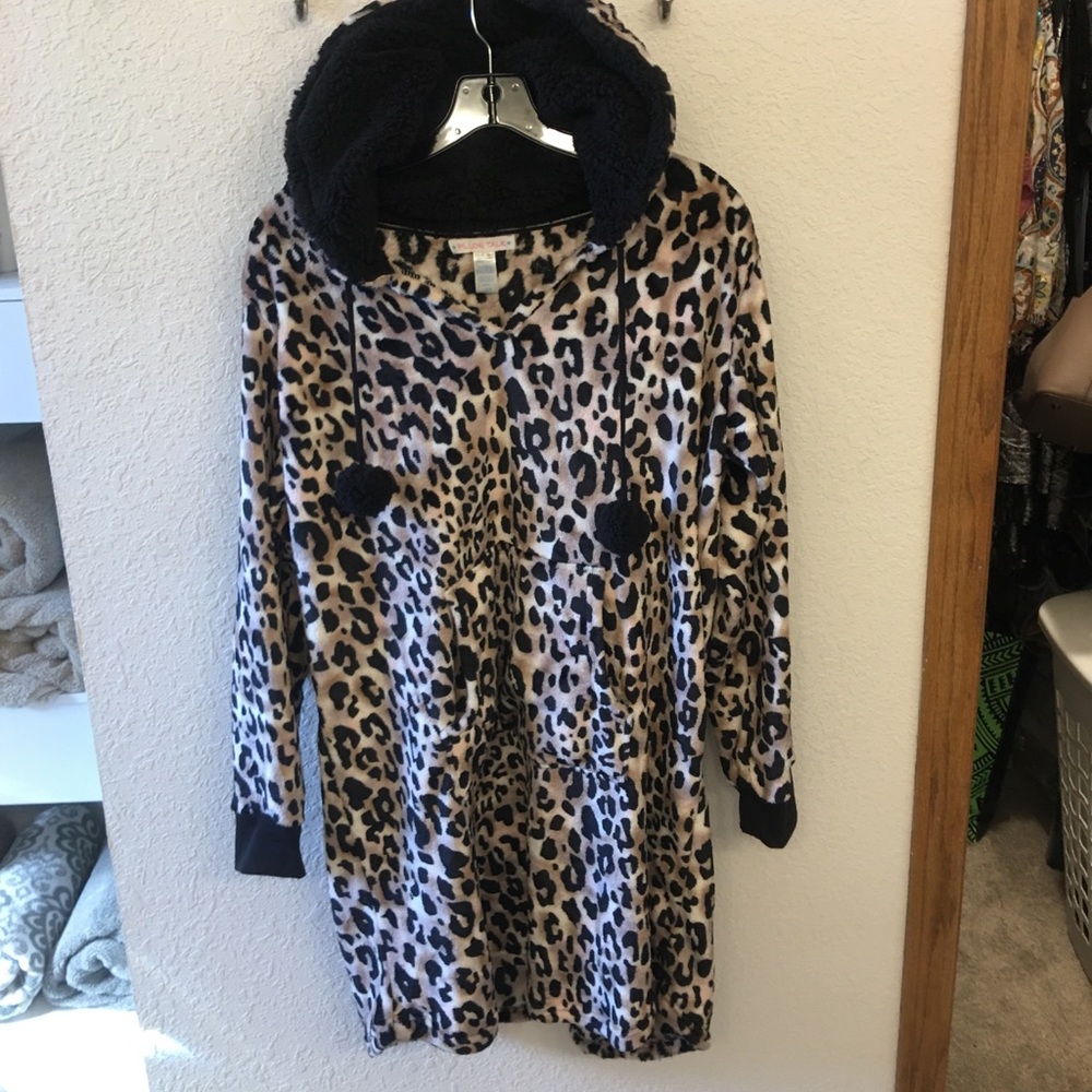 Pillowtalk Cozy Hoodie size large